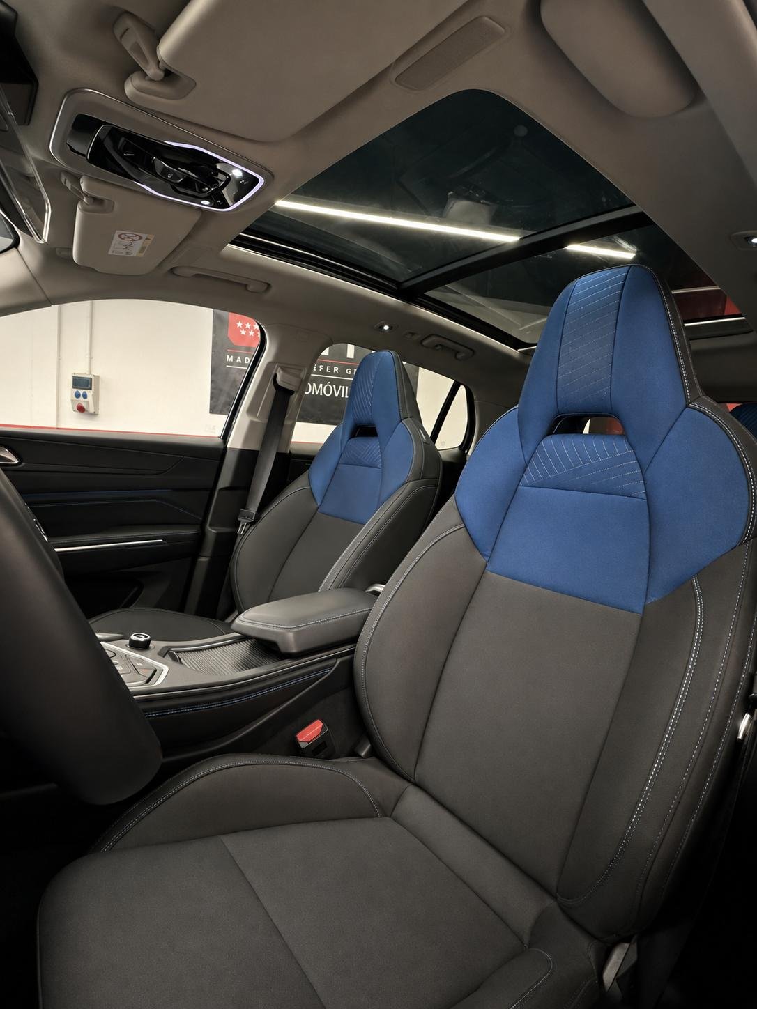 LYNK & CO 01 foto 8