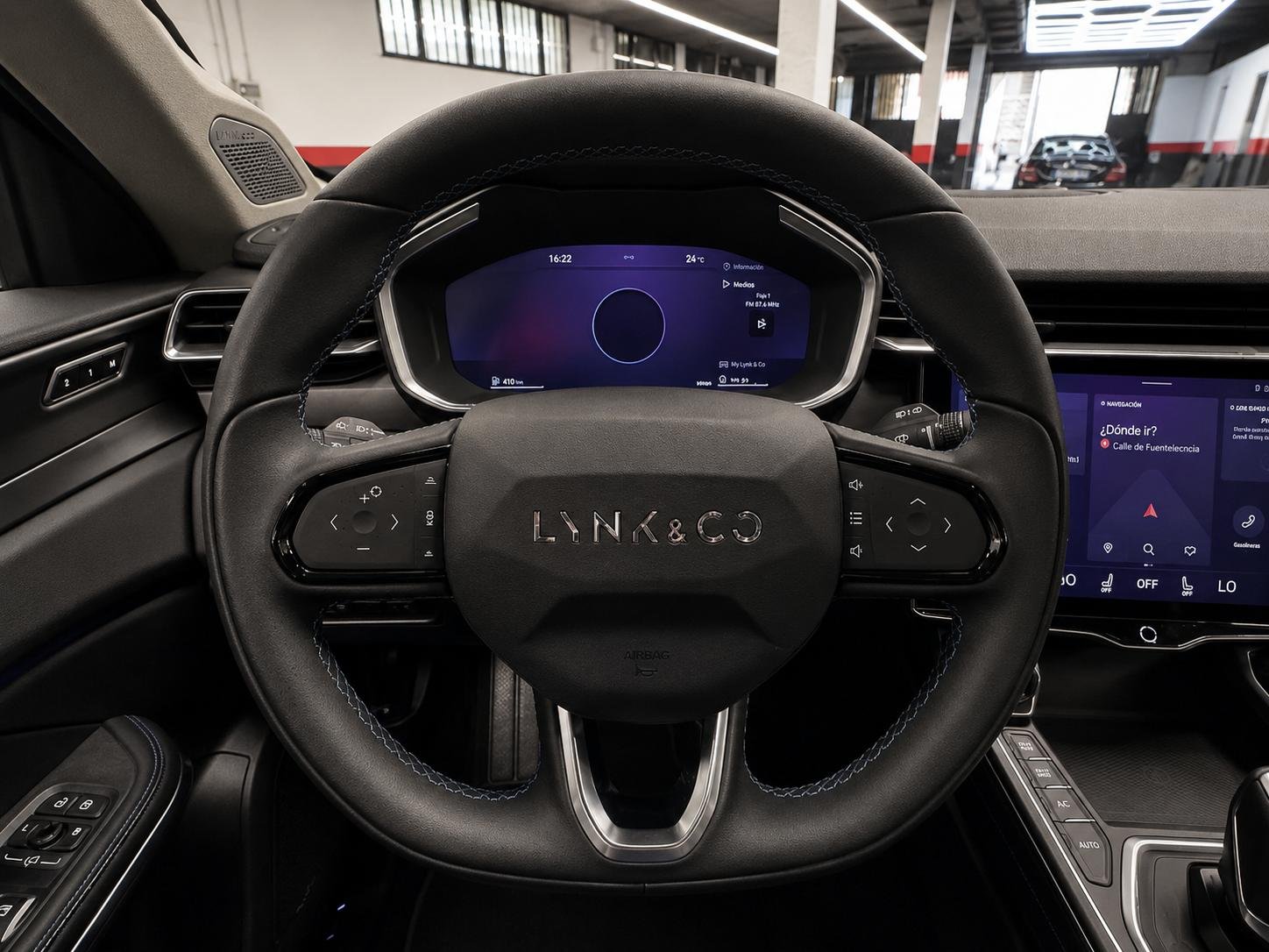 LYNK & CO 01 foto 10