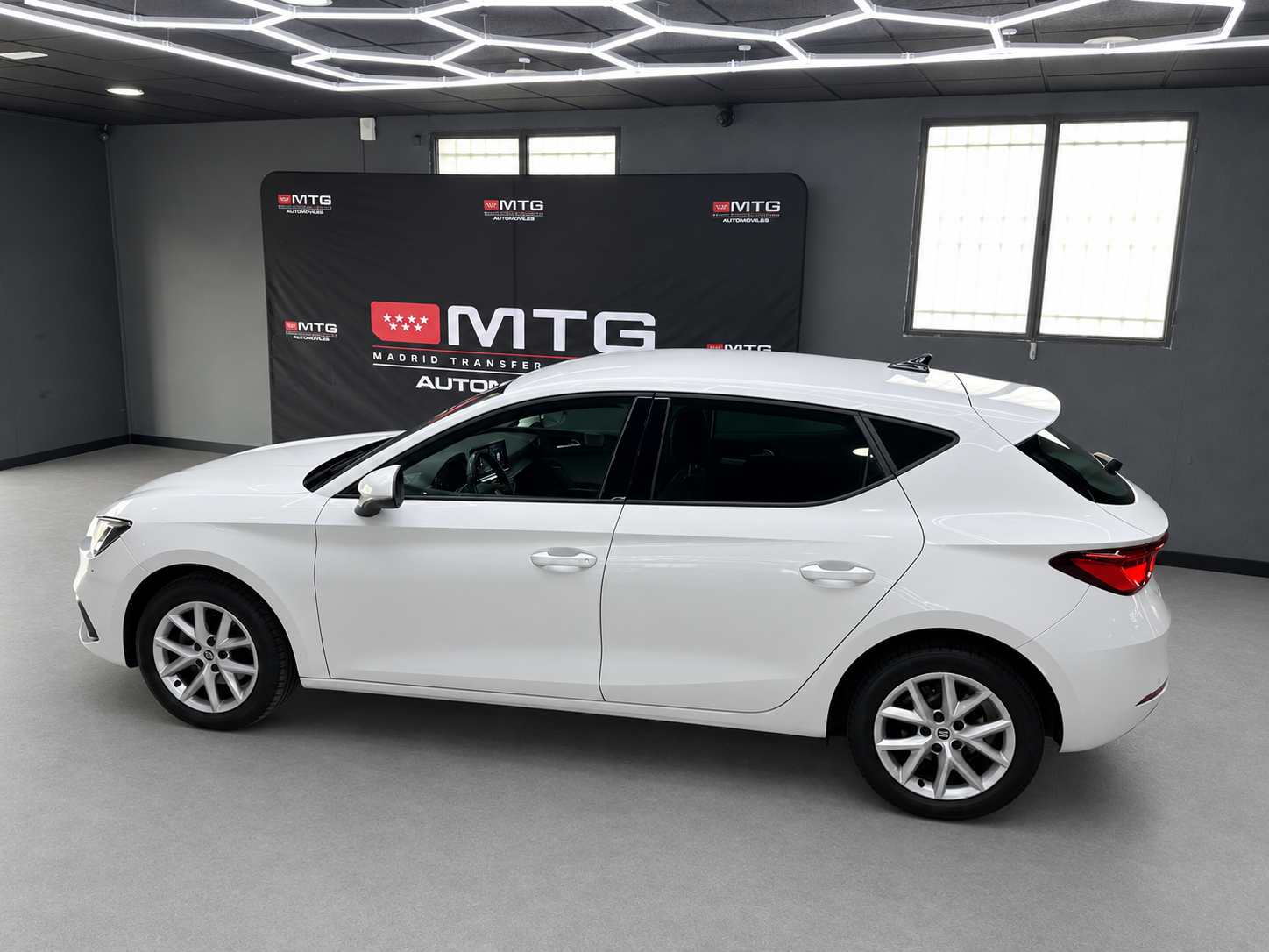 SEAT LEÓN 2.0 TDI 85kW SS Style foto 2